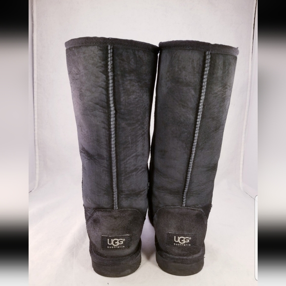 UGG AUSTRALIA 5815 CLASSIC TALL BOOTS BLACK SUEDE WOMEN SIZE 37/6 - Picture 7 of 10